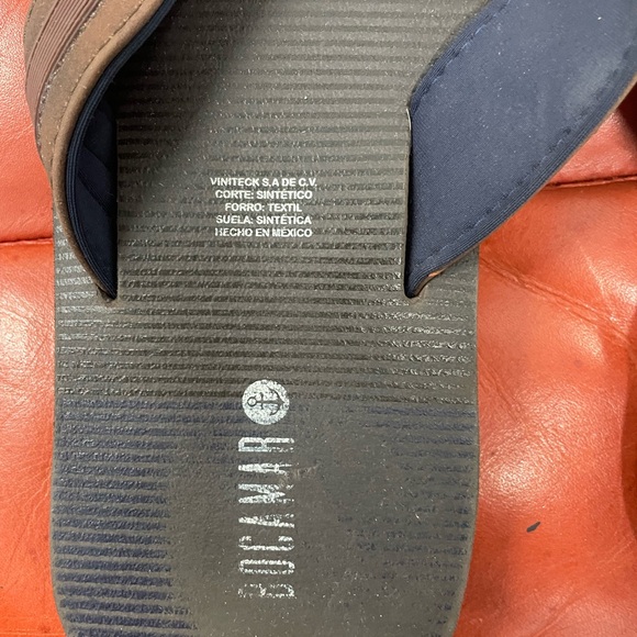 Dockers Brown and Navy Flip-Flops - Picture 2 of 4